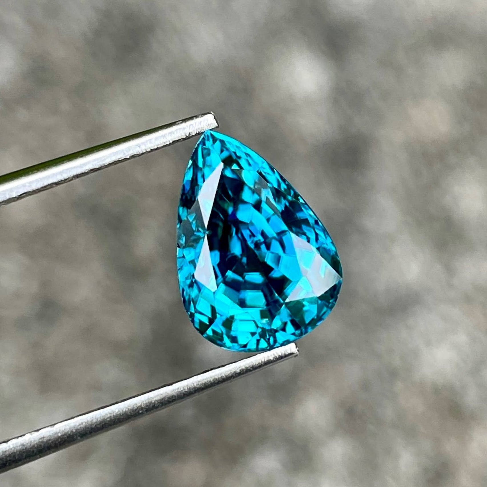 5.68 carats Electric Blue Zircon Stone Pear Cut Natural Cambodian Gemstone — view 4