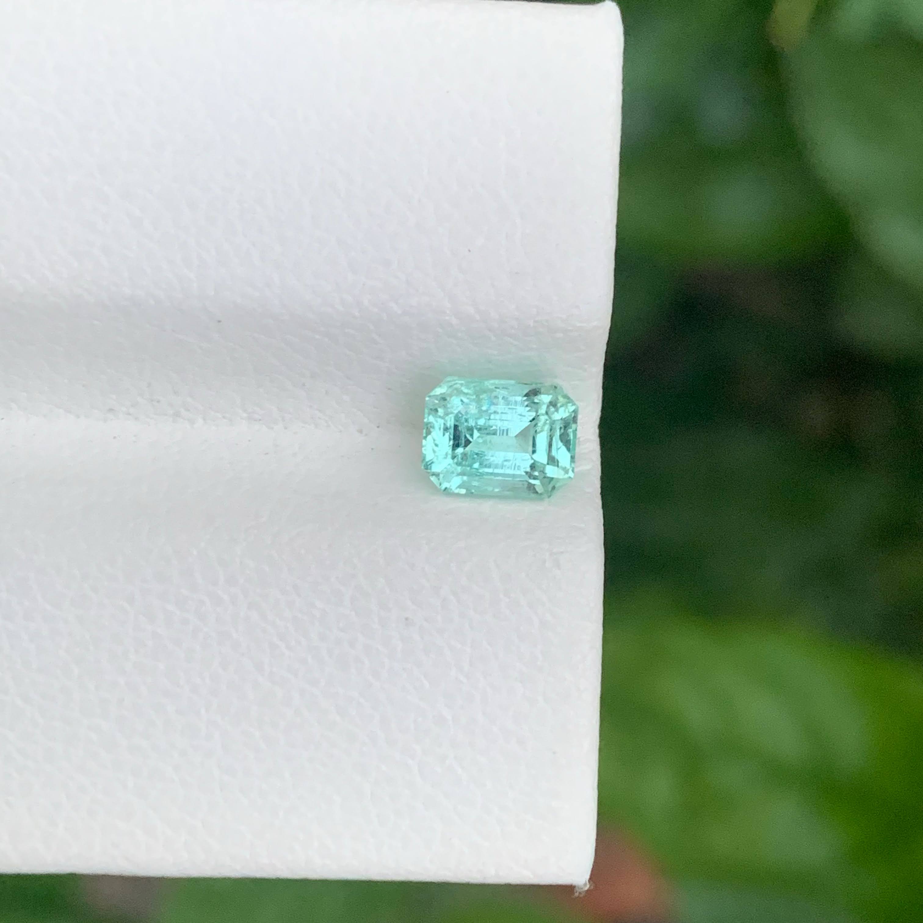 0.80 carats Emerald Stone Emerald Cut Natural Gemstone from Afghanistan — view 3