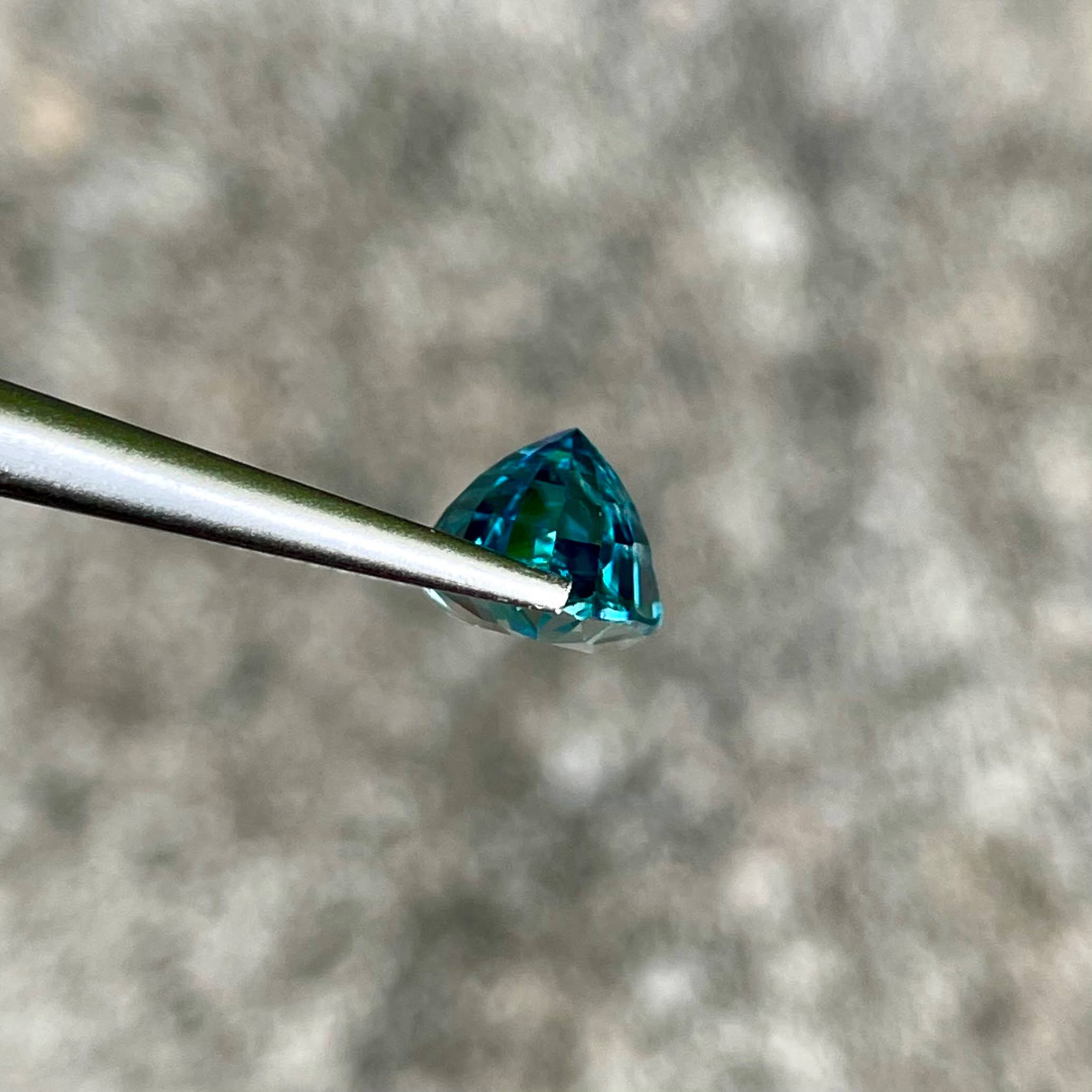 5.68 carats Electric Blue Zircon Stone Pear Cut Natural Cambodian Gemstone — view 4