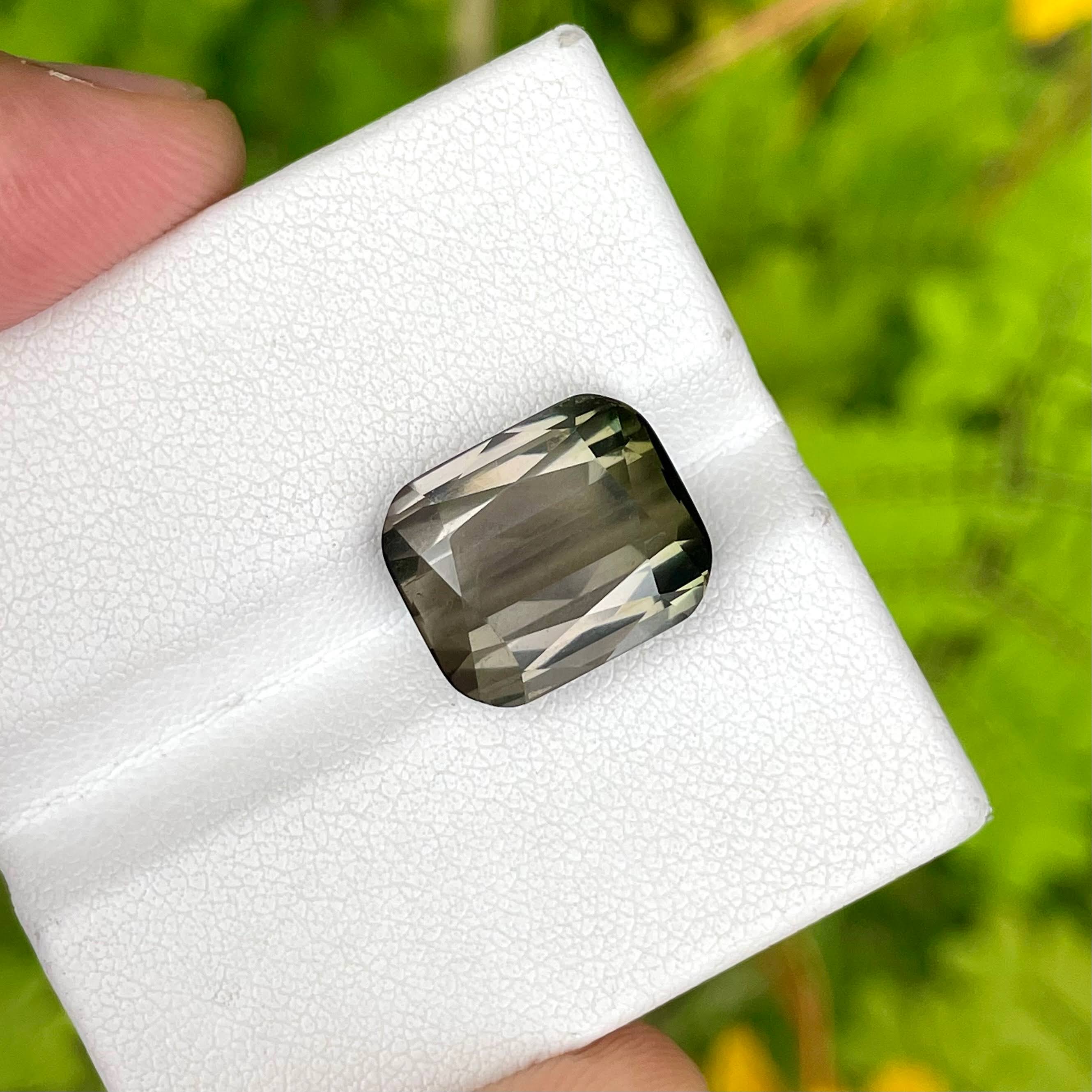 9.43 carats Bicolor Tourmaline Stone Cushion Cut African Gemstone — view 1