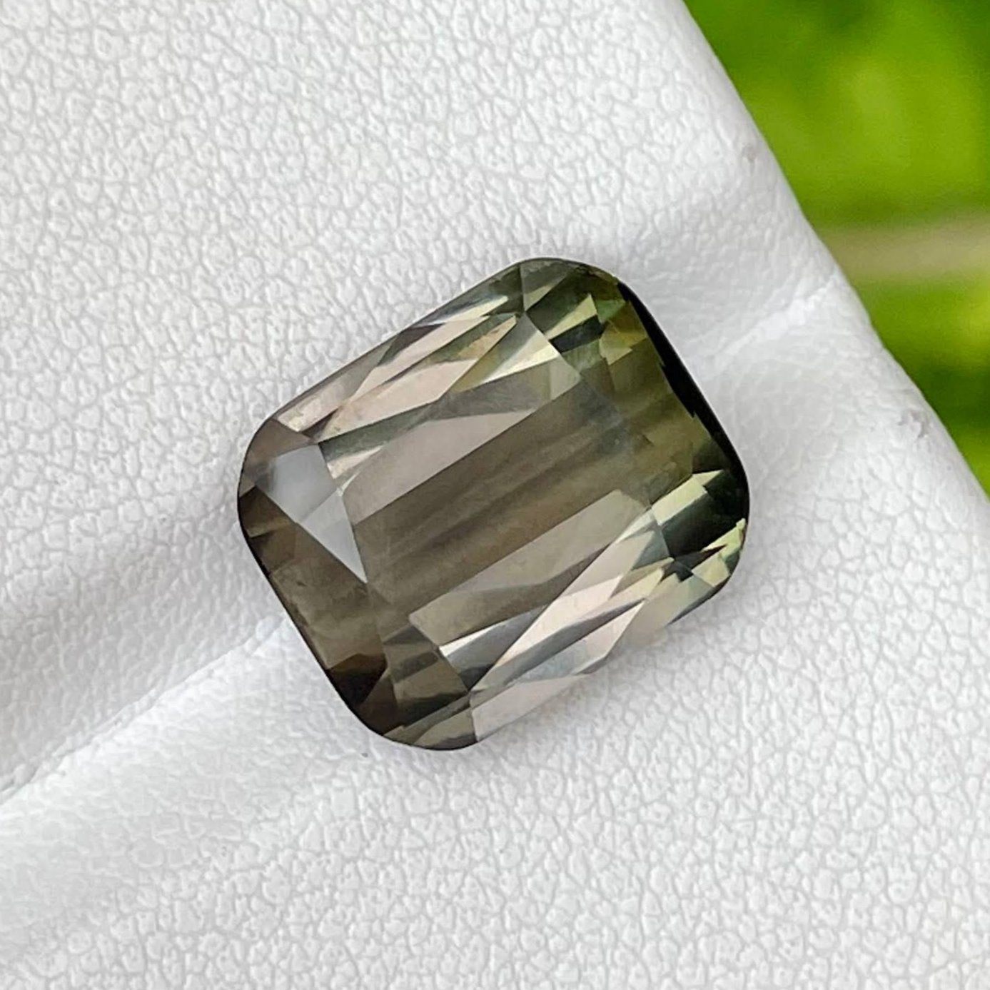 9.43 carats Bicolor Tourmaline Stone Cushion Cut African Gemstone — view 5