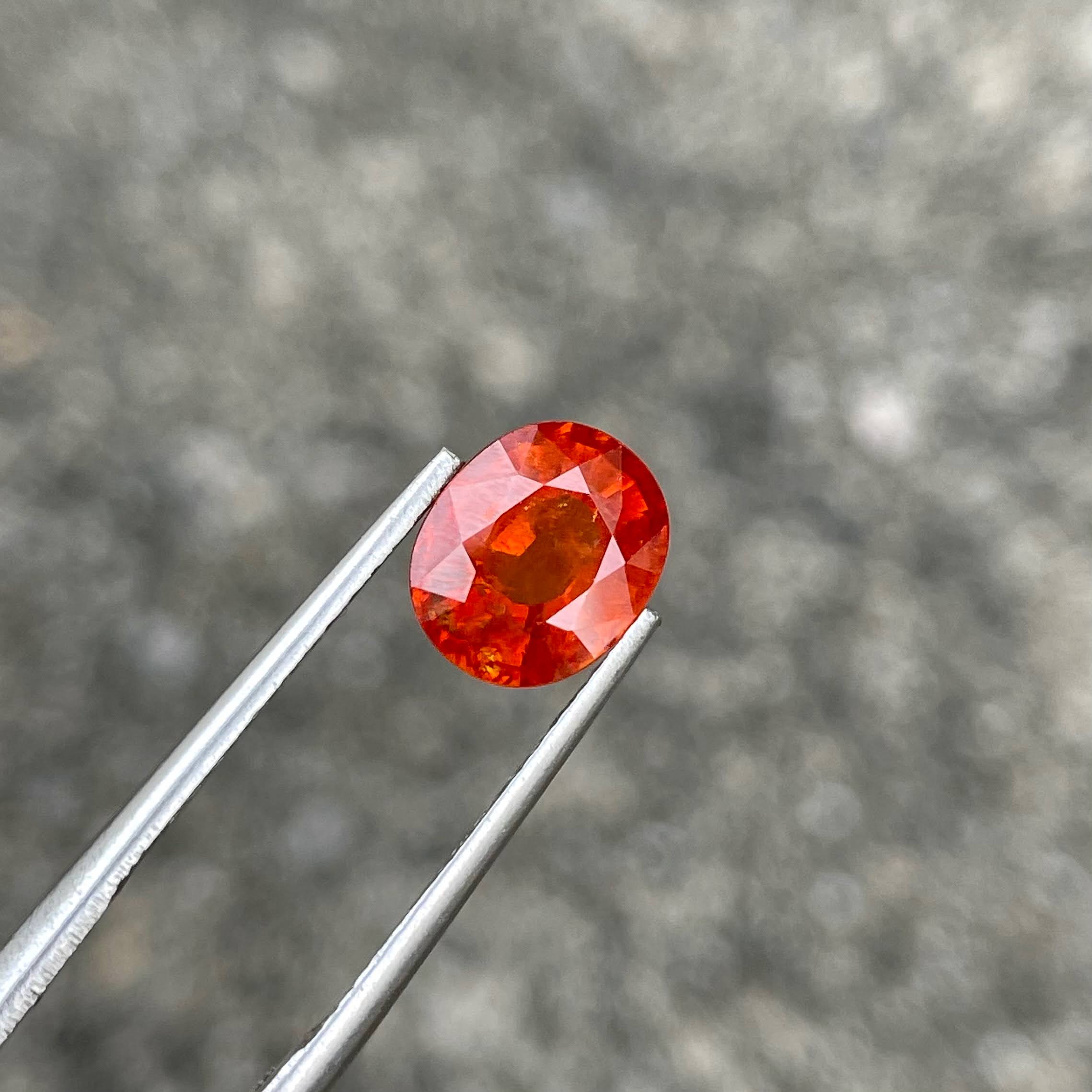 3.07 carats Red Spessartite Garnet Stone Oval Cut Natural Nigerian Gemstone — view 3