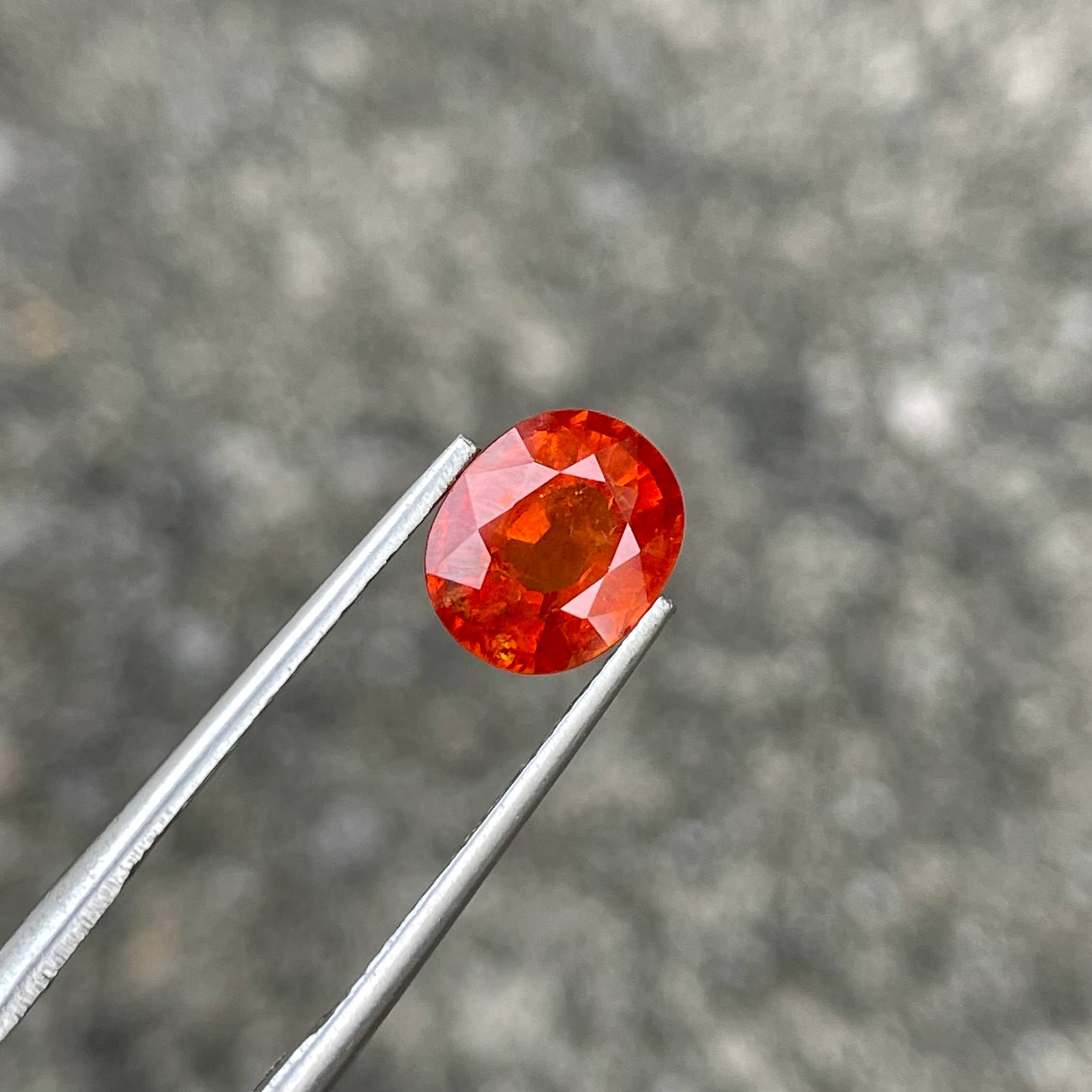 3.07 carats Red Spessartite Garnet Stone Oval Cut Natural Nigerian Gemstone — view 4