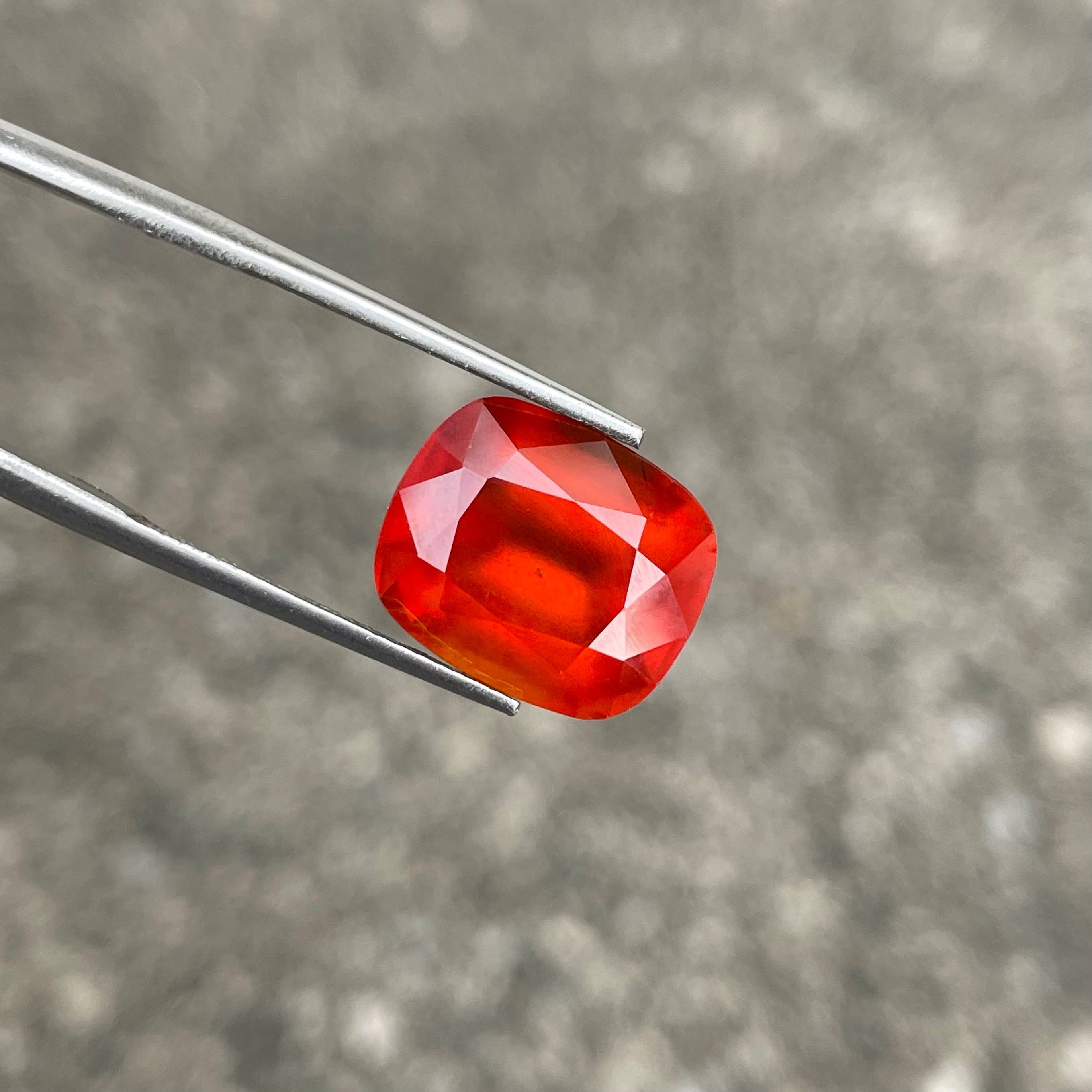 10.45 carats Red Hessonite Garnet Cushion Cut Natural African Gemstone — view 1