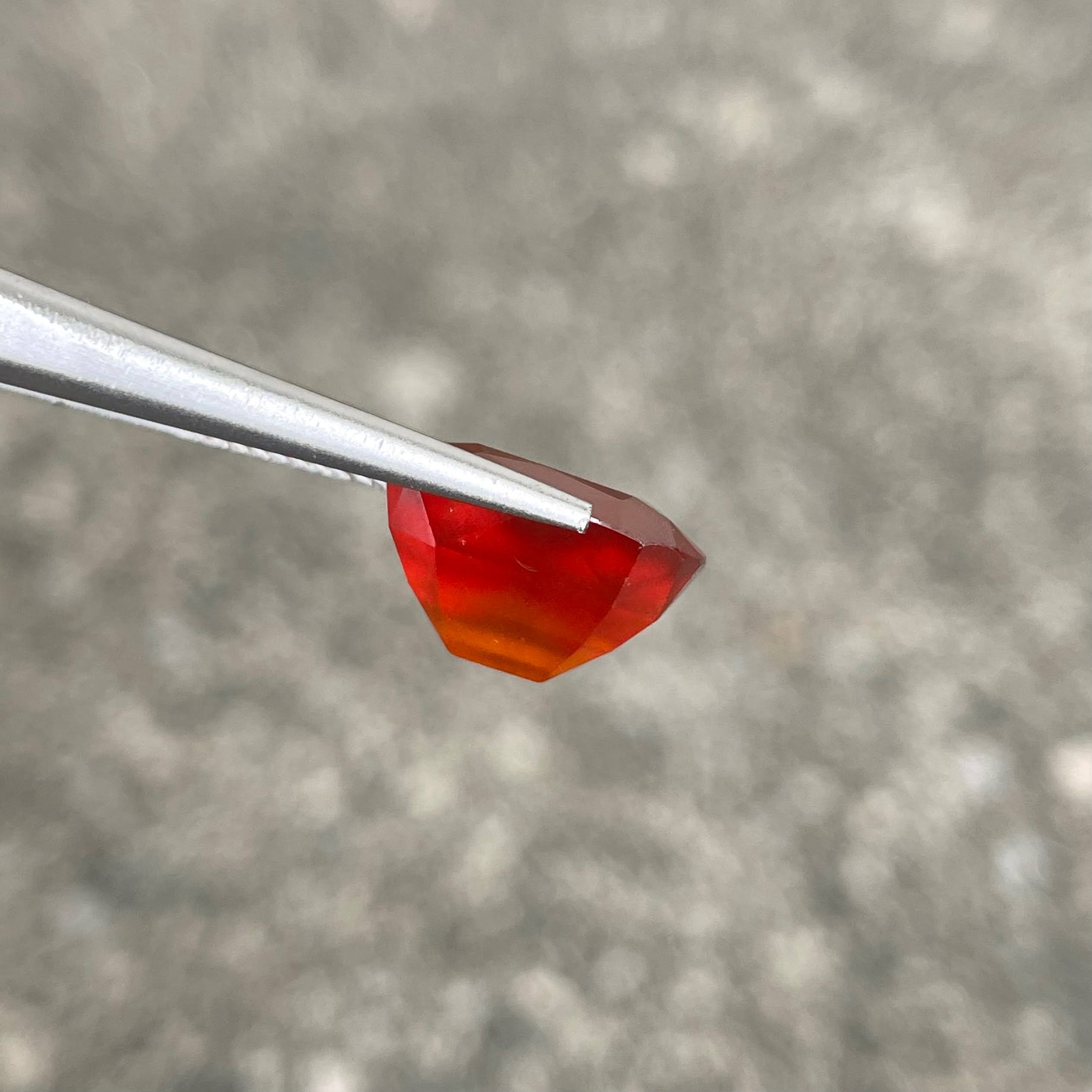 3.07 carats Red Spessartite Garnet Stone Oval Cut Natural Nigerian Gemstone — view 3