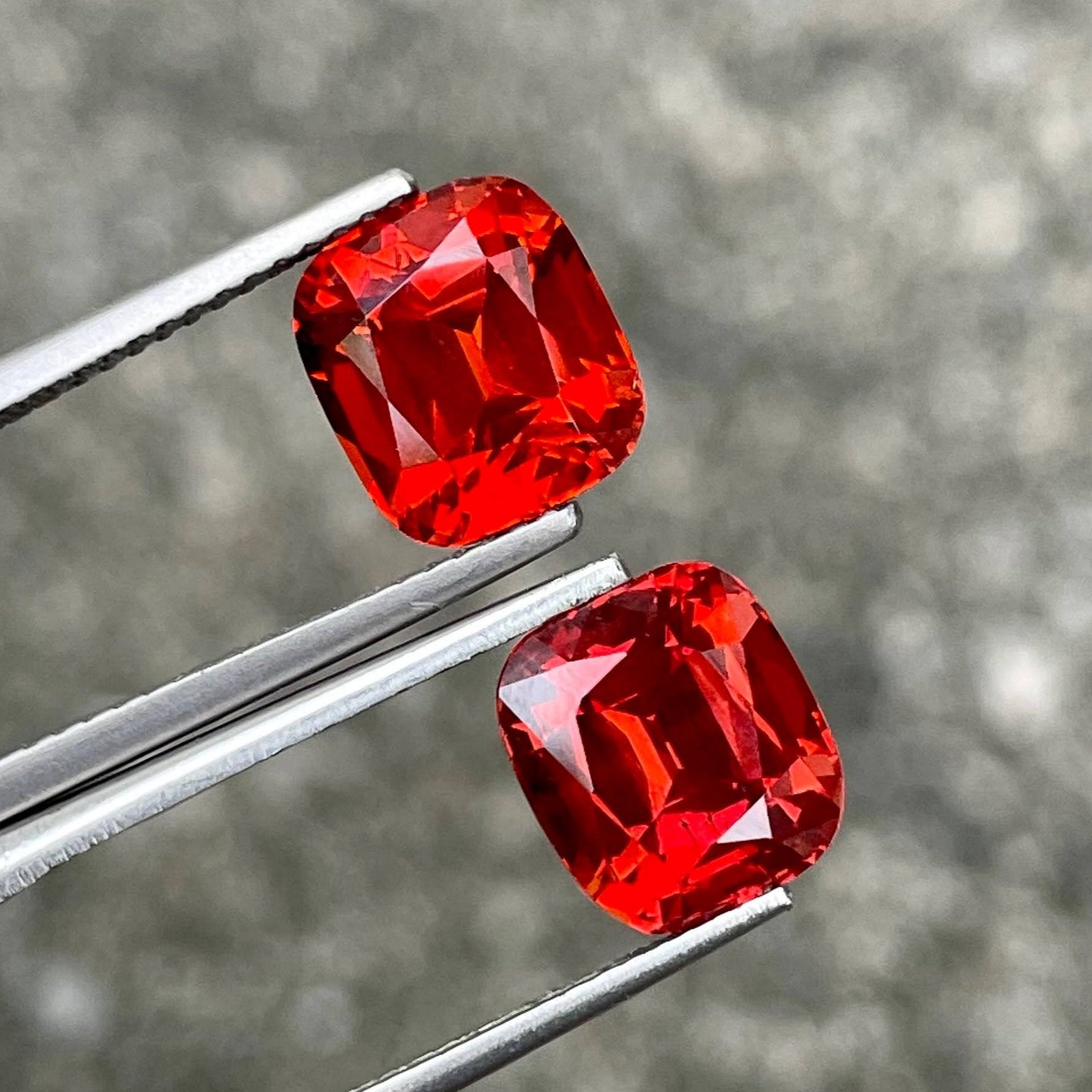 8.26 carats Spessartite Garnet Pair Cushion Cut Natural Tanzanian Gemstone — view 4