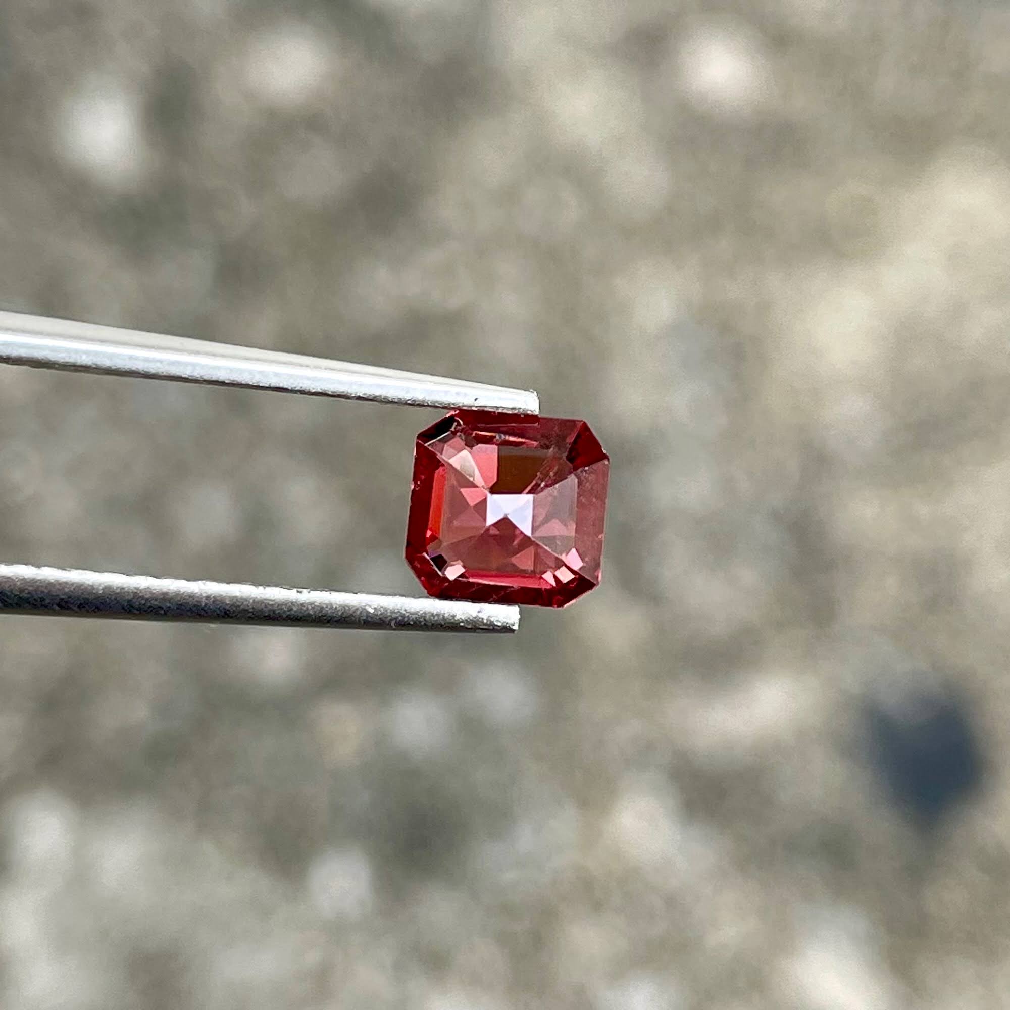 0.85 carats Red Spinel Stone Emerald Cut Natural Gemstone from Burma — view 3