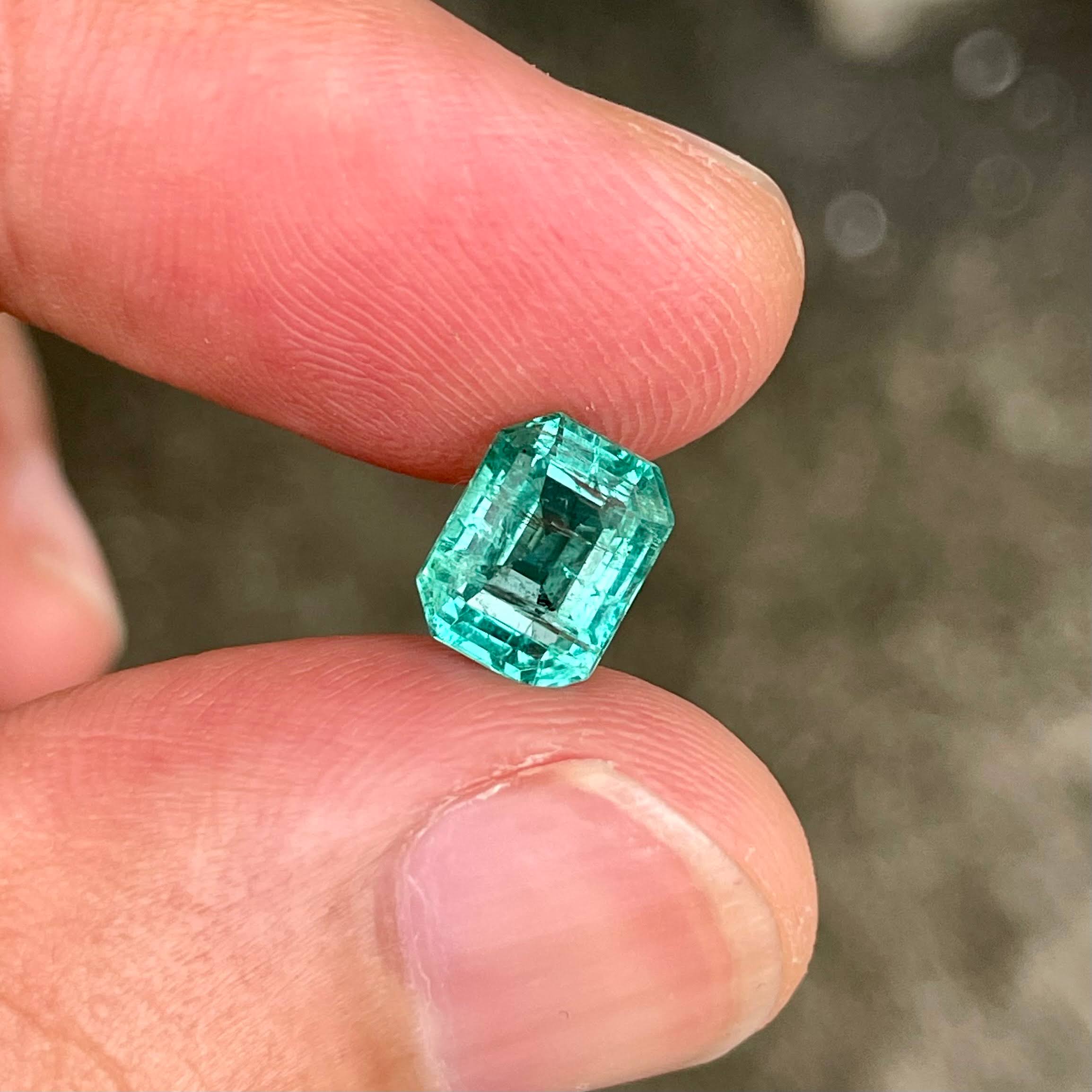 2.25 carats Emerald Stone Emerald Cut Natural Gemstone from Zambia