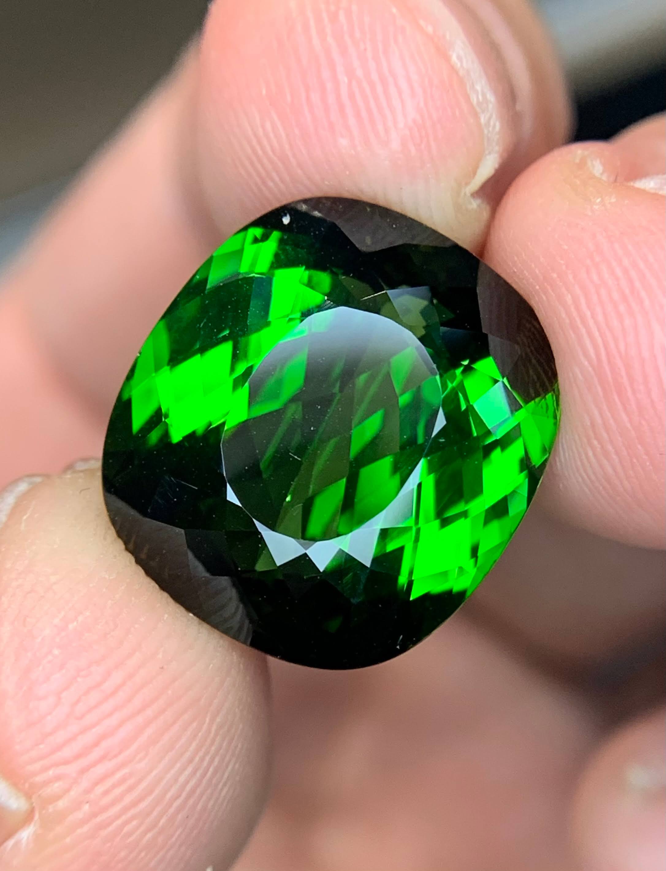 17.15 carats Intense Green Tourmaline Stone Cushion Cut African Gemstone — view 2