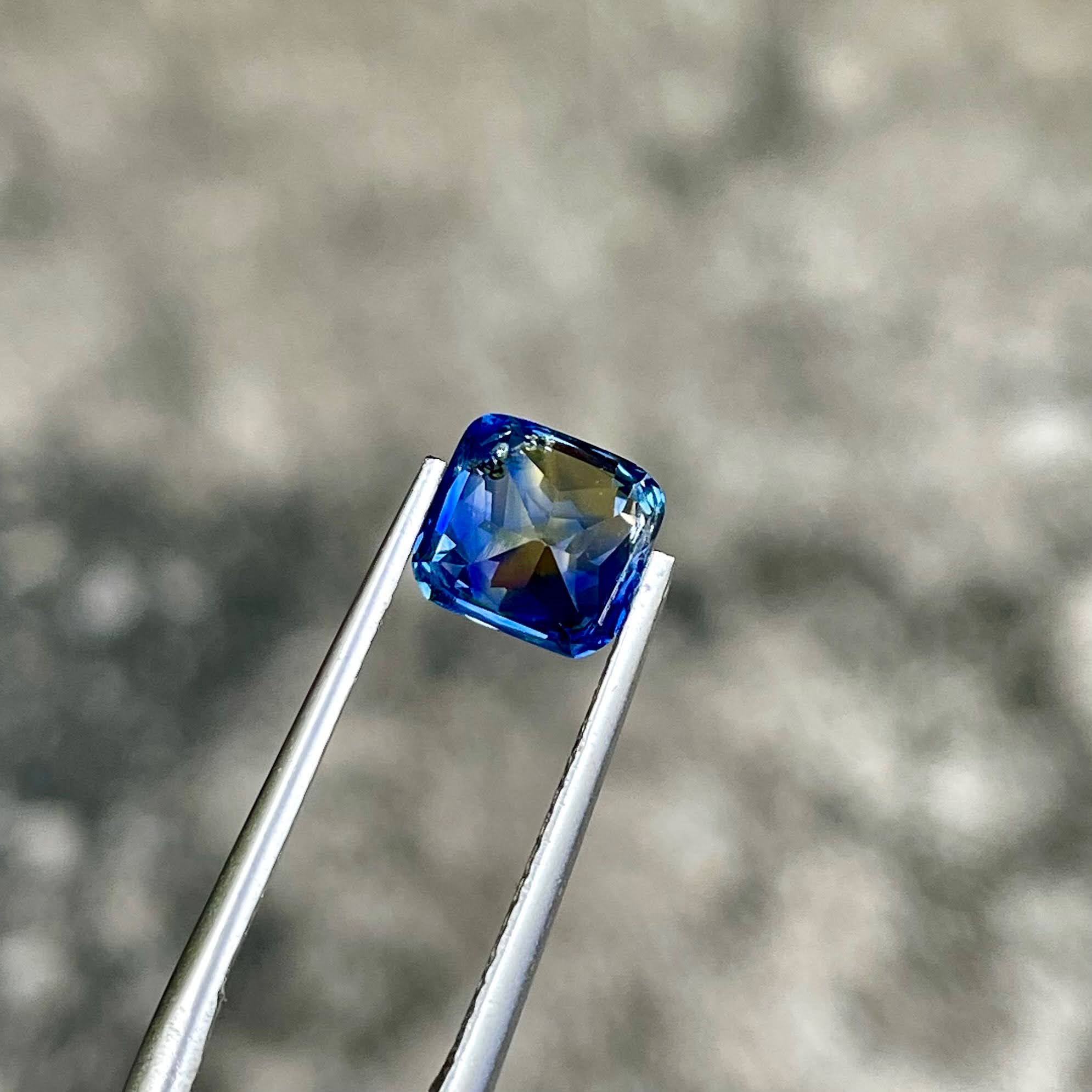 2.16 carats Parti Sapphire Stone Cushion Cut Natural Sri Lankan Gemstone