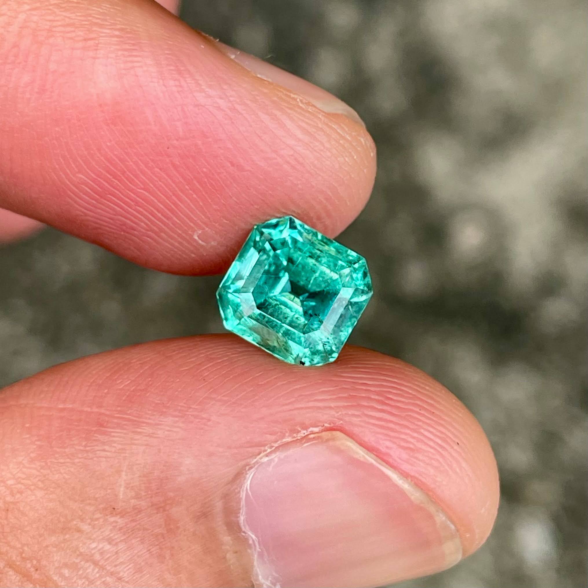 2.03 carats Emerald Stone Emerald Cut Natural Gemstone from Zambia — view 4