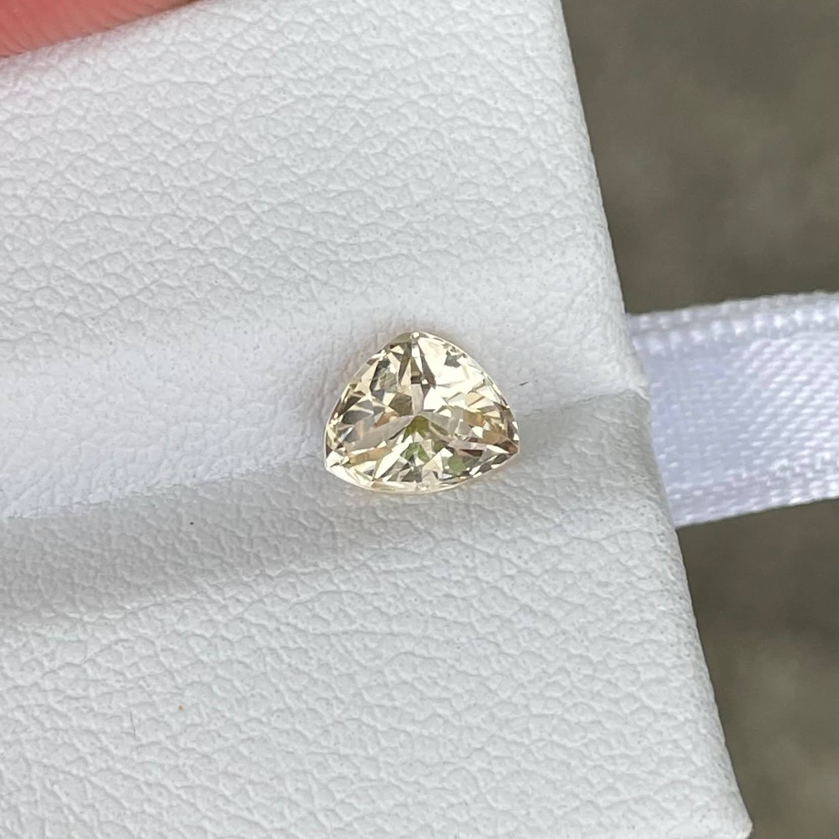 1.00 carats Yellow Topaz Stone Trillion Cut Natural Pakistani Gemstone — view 2