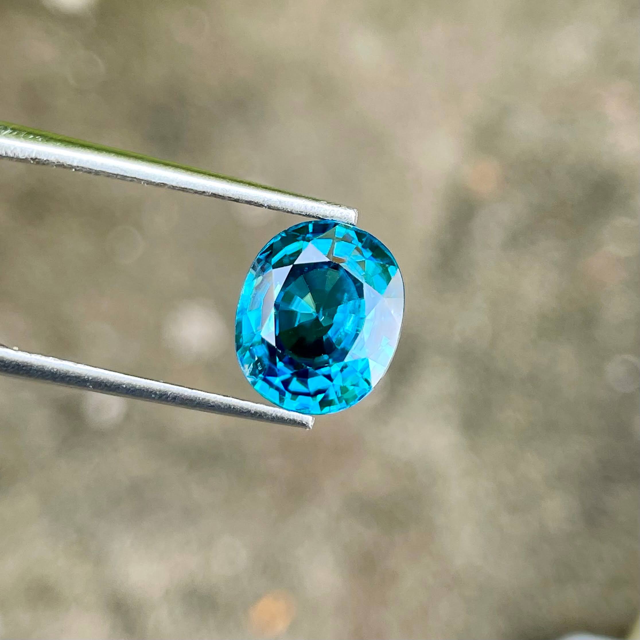 5.30 carats Blue Zircon Stone Oval Cut Natural Cambodian Gemstone — view 3