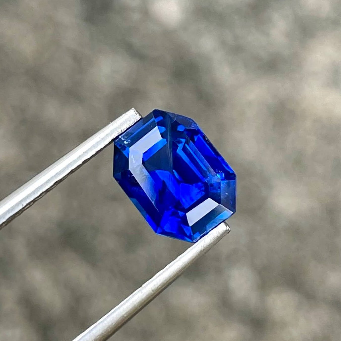 2.07 carats Blue Sapphire Stone Emerald Cut Natural Sri Lankan Gemstone