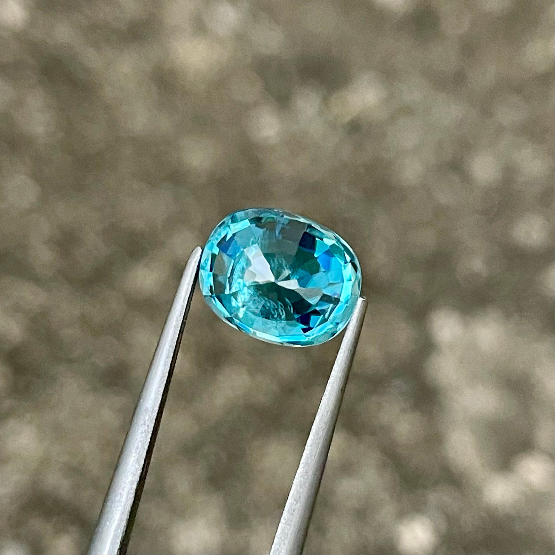 4.65 carats Blue Zircon Stone Cushion Cut Natural Cambodian Gemstone — view 3