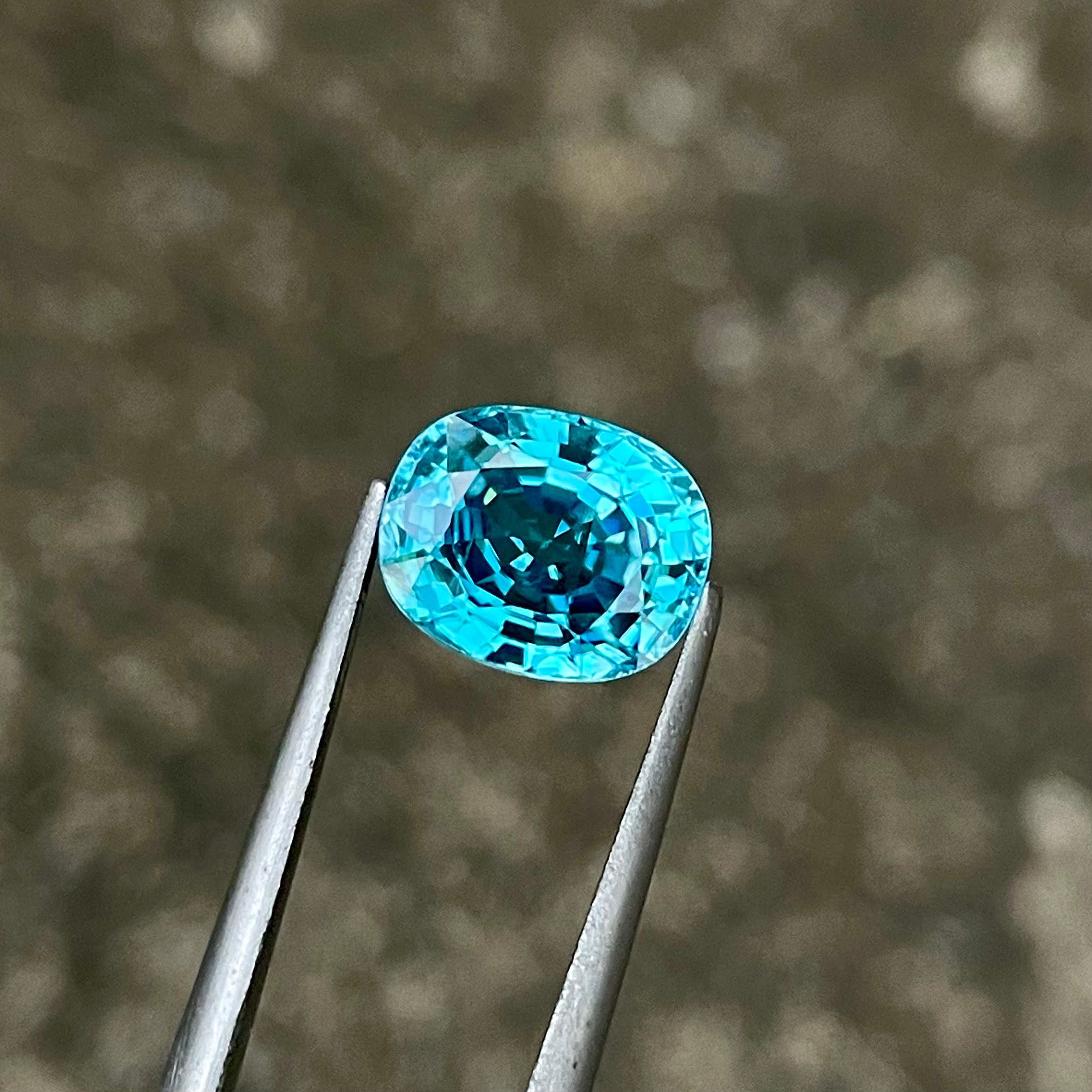 4.65 carats Blue Zircon Stone Cushion Cut Natural Cambodian Gemstone — view 5
