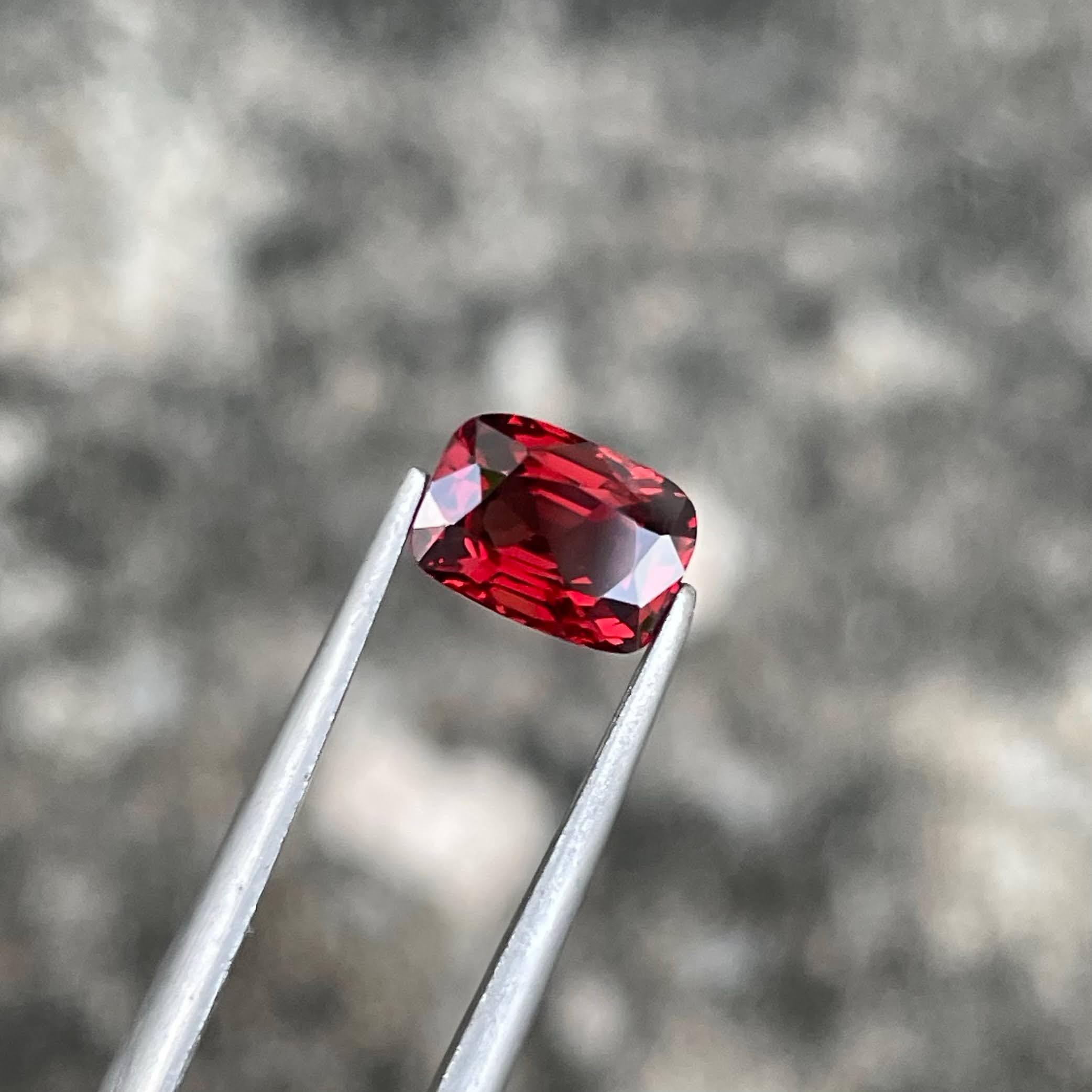 1.17 carats Brownish Red Spinel Stone Cushion Cut Gem from Burma — view 2