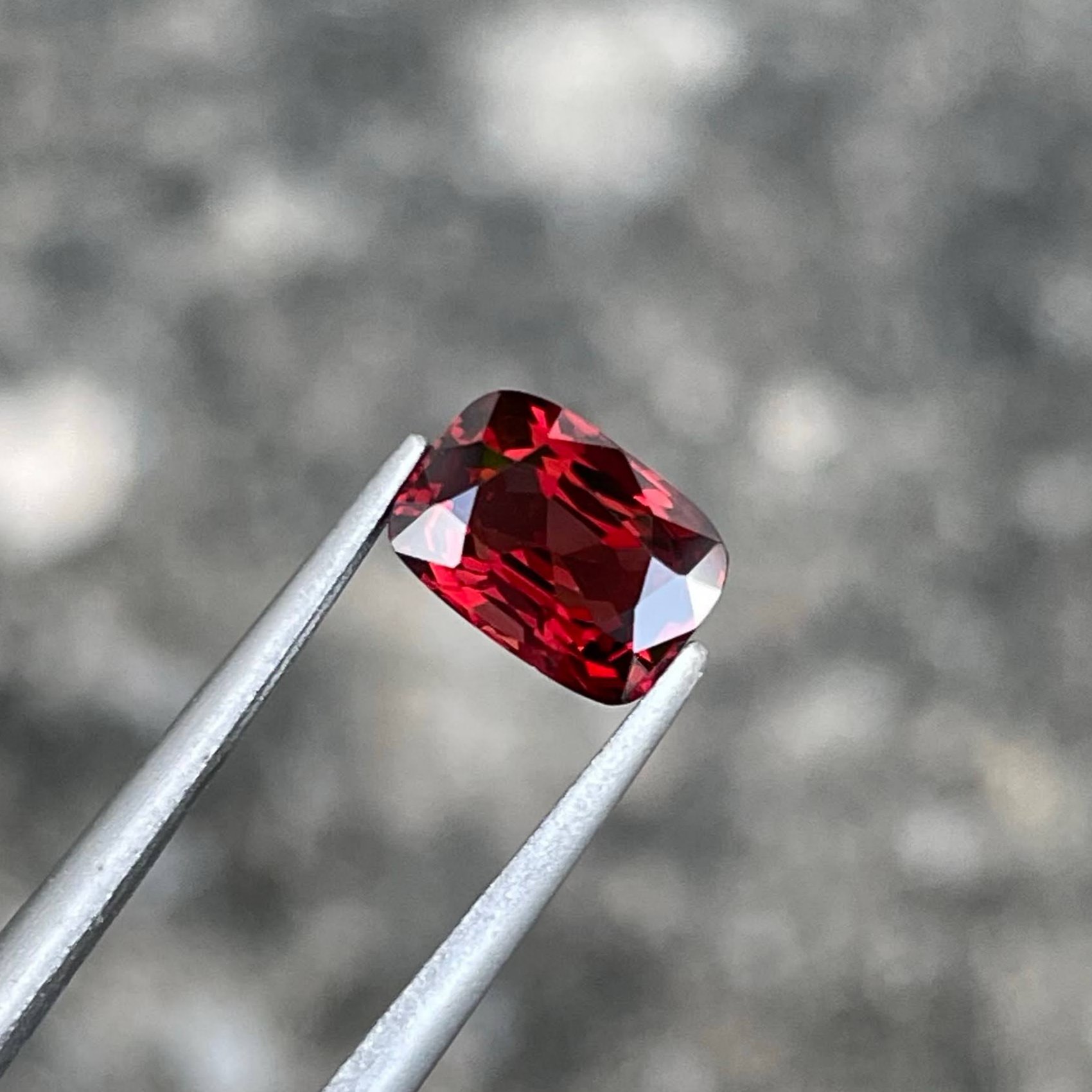 1.17 carats Brownish Red Spinel Stone Cushion Cut Gem from Burma — view 4