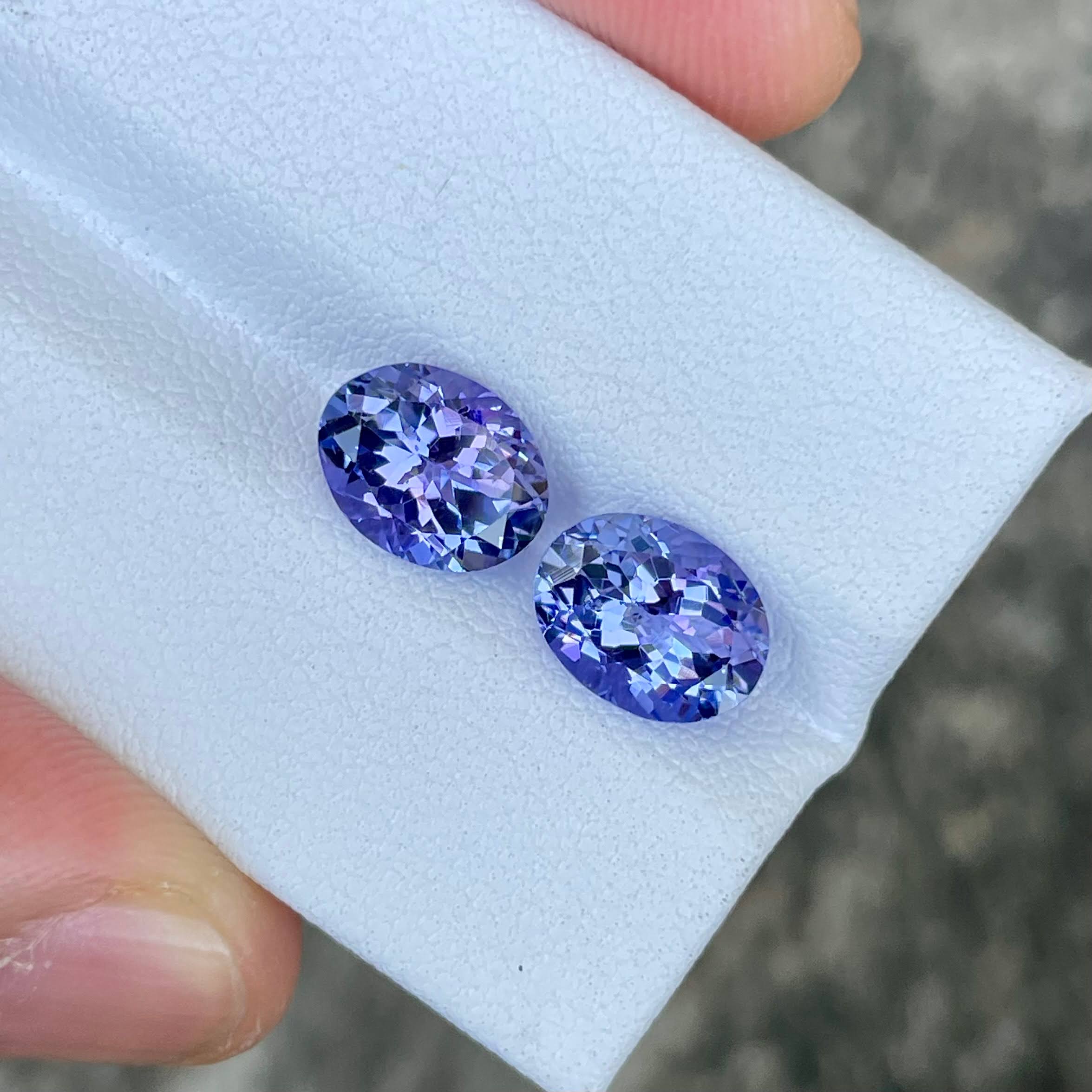 4.24 carats Blue Tanzanite Stone Pair Oval Shaped Tanzanian Gemstone