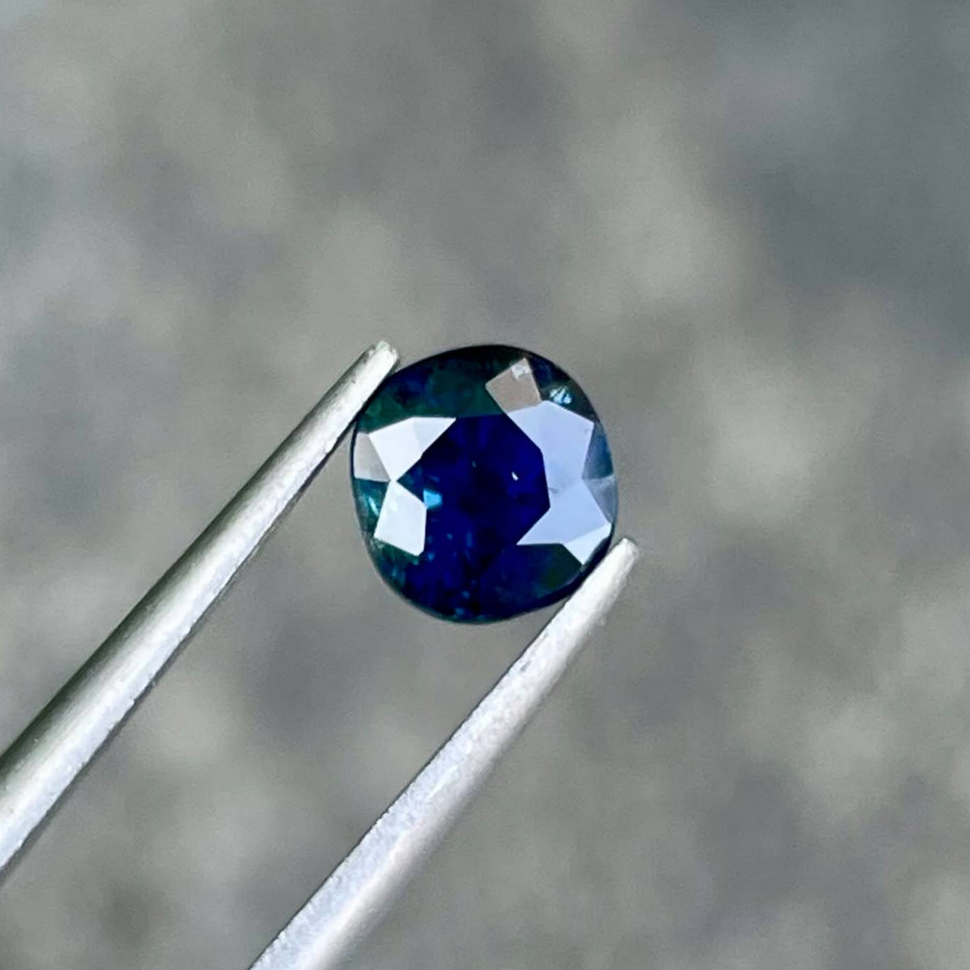 1.00 Carats Deep Blue Sapphire Stone Oval Cut Madagascar's Gemstone