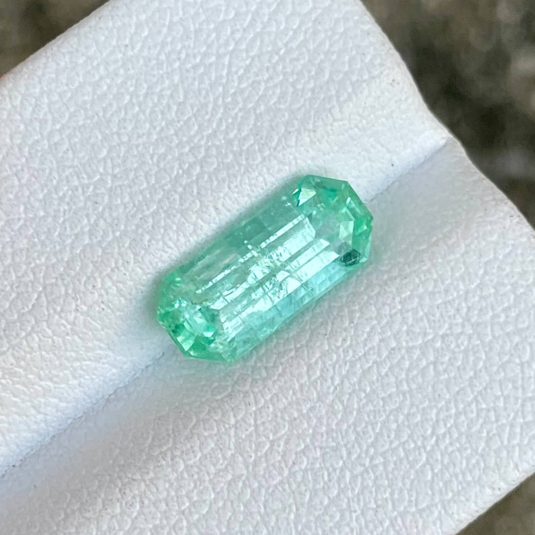 2.37 carats Green Emerald Stone Emerald Cut Natural Gemstone from Afghanistan — view 1