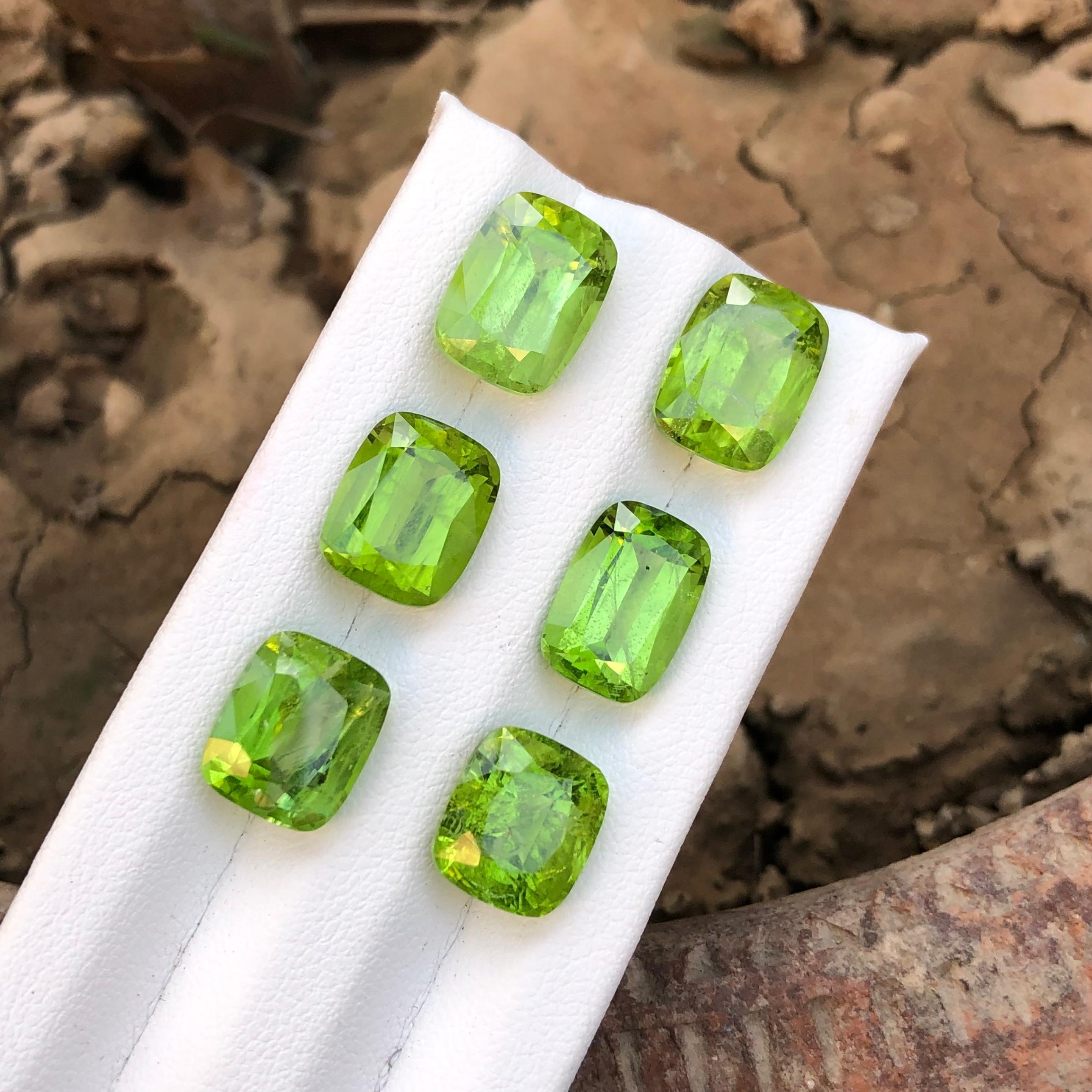 30.40 carats Peridot Lot from Pakistan Loose Gemstone