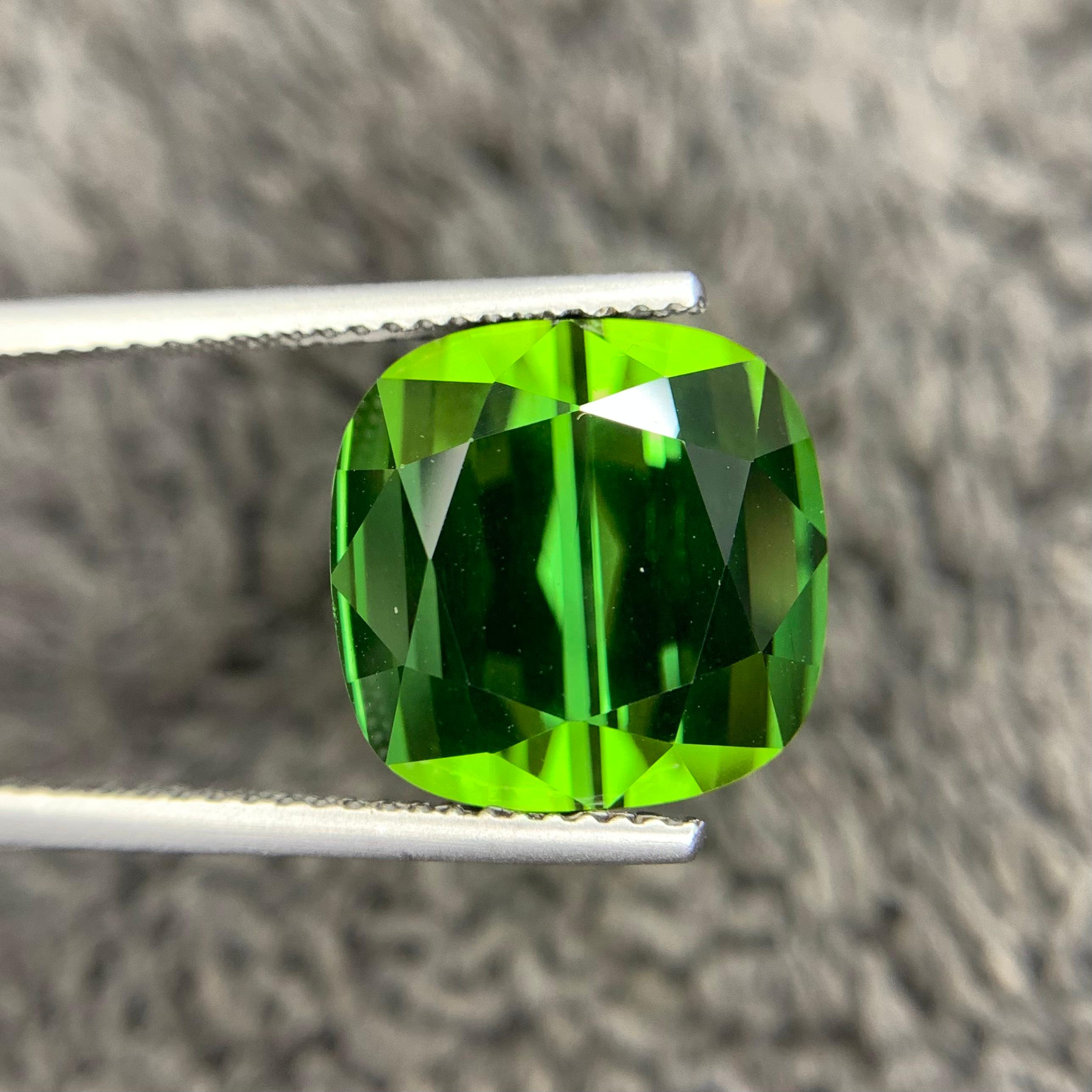 12.52 Carats Green Tourmaline Loose Gemstone from Africa — view 3