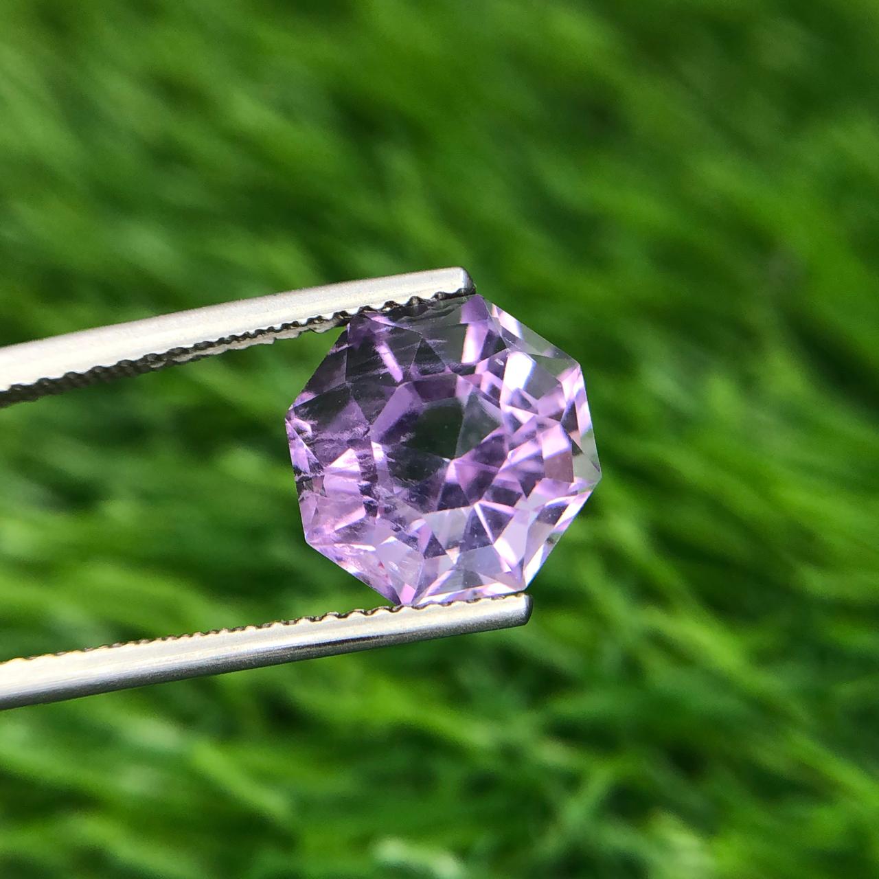 4.40 Carats Purple Amethyst from Africa Loose Gemstone