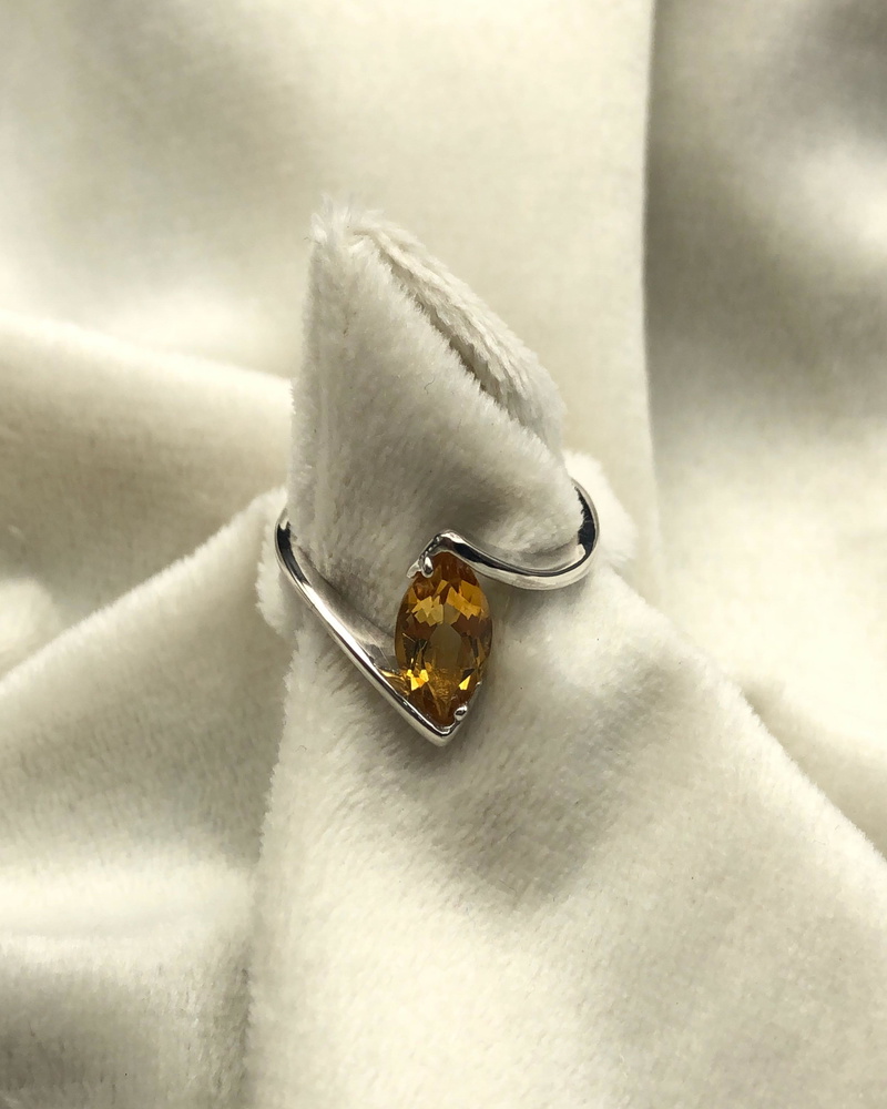 15.32 Carats Citrine Ring Fixed into 925 Silver — view 1