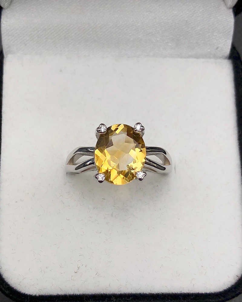 17.74 Carats Topaz Ring Fixed into 925 Silver — view 2