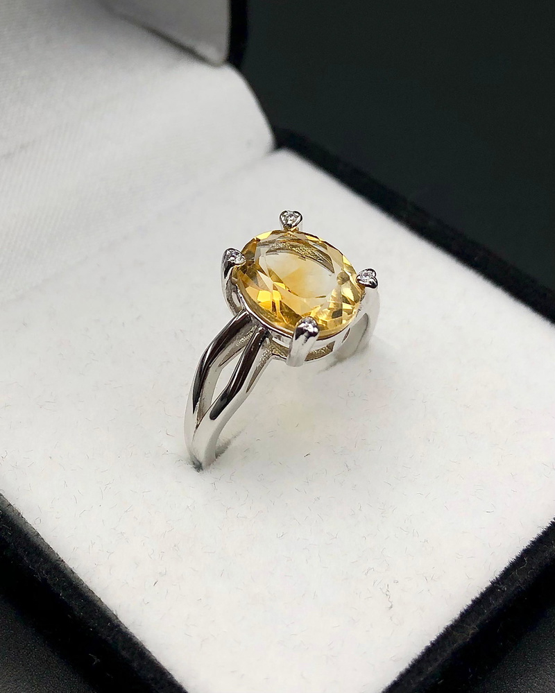 17.74 Carats Topaz Ring Fixed into 925 Silver — view 6