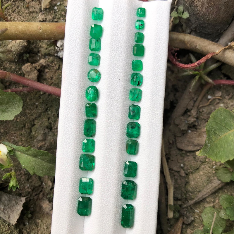 9.29 carats Emerald lot Loose Gemstone From Pakistan