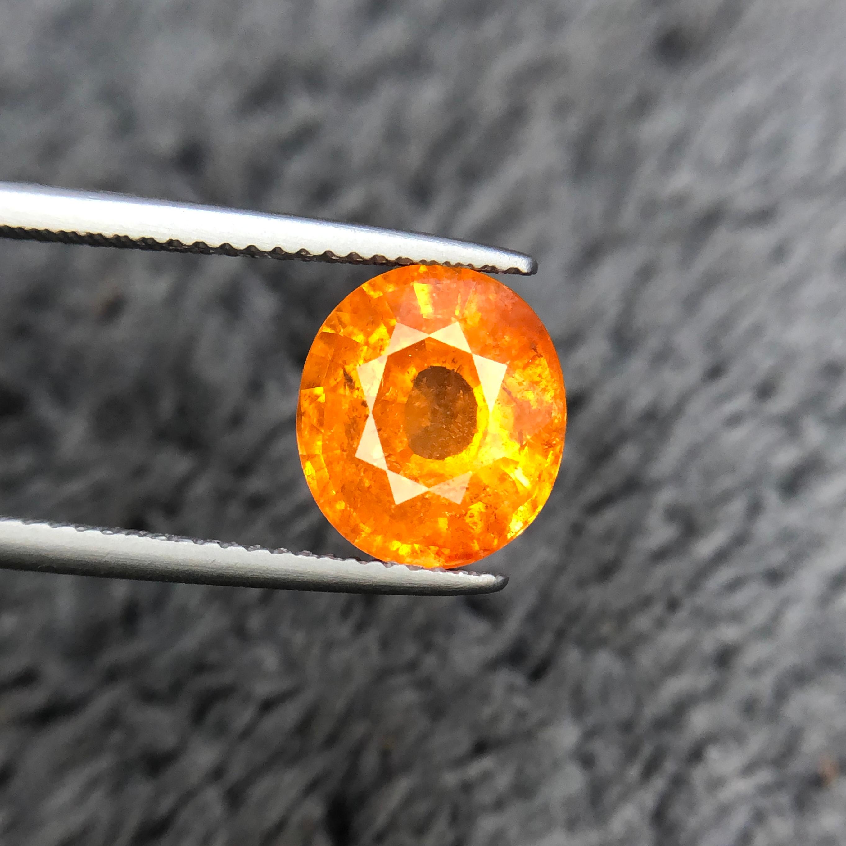 4.75 ct African Spessartine Garnet, Round Cut Gemstone
