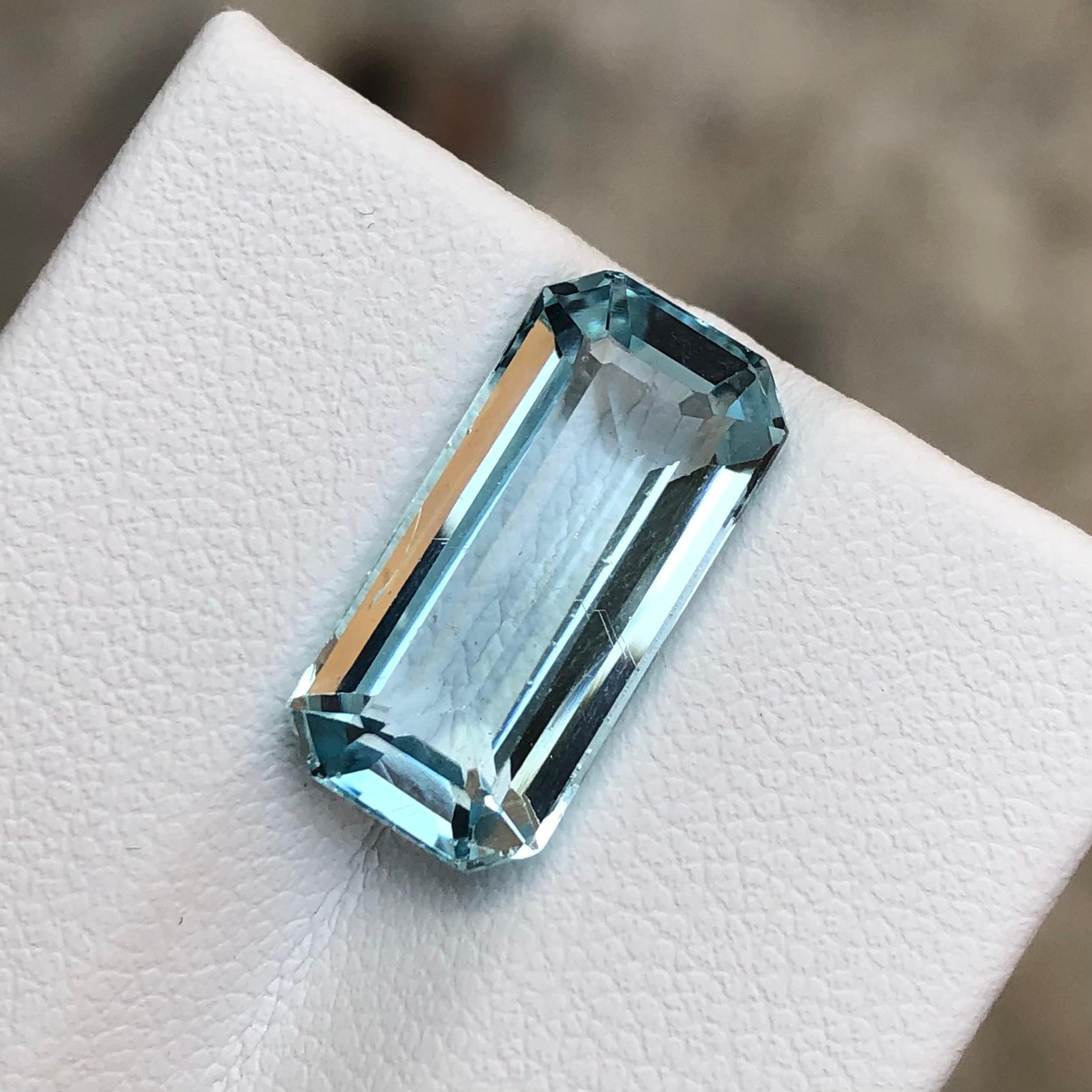5.75 crarts Aquamarine from Pakistan loose gemstone