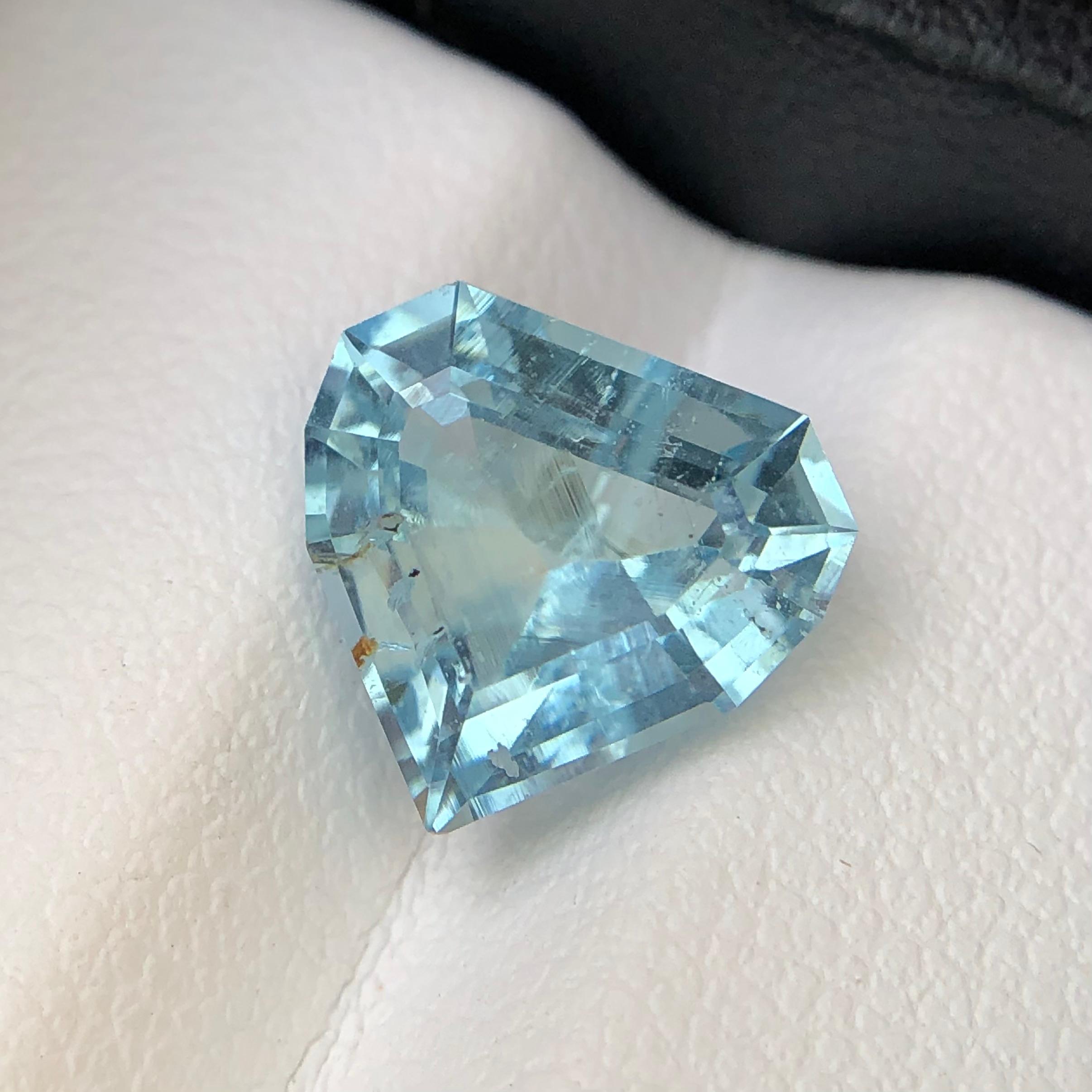 3.21 Cts blue Aquamarine from Pakistan loose gemstone