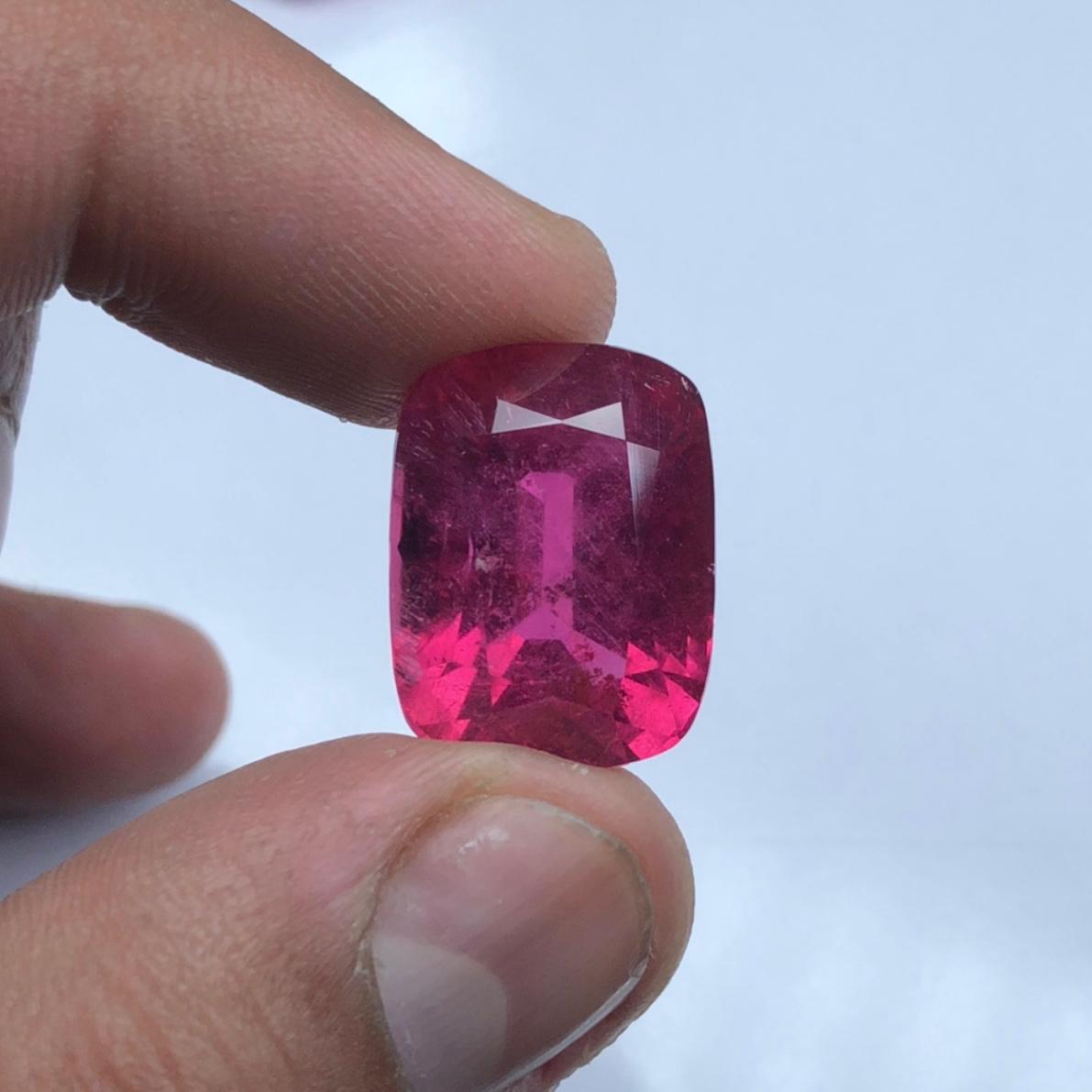 34.50 Carats Ruyelite Tourmaline From Afghanistan — view 1