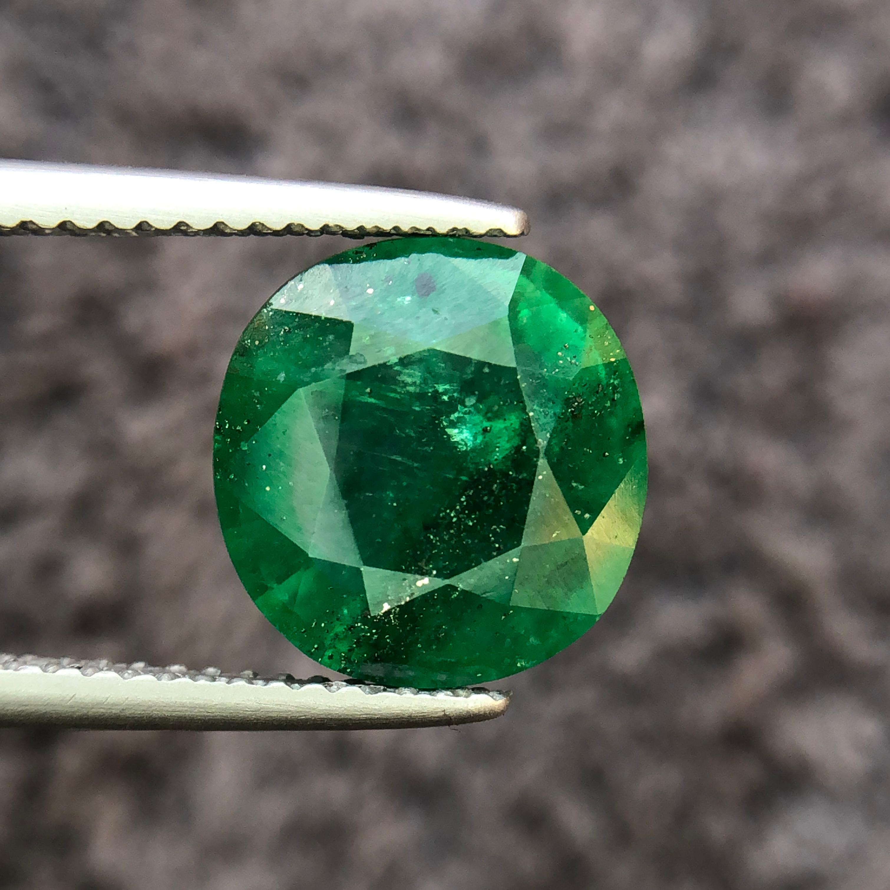 Swat Emerald from Pakistan Loose Gemstone — view 1
